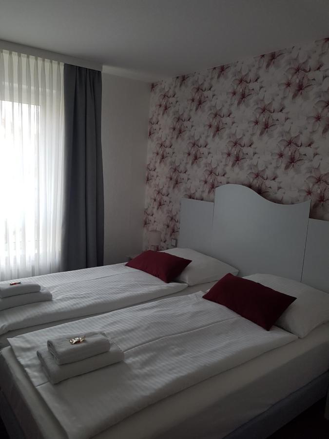 Hotel Und Restaurant Rosenkranz Markranstädt Esterno foto